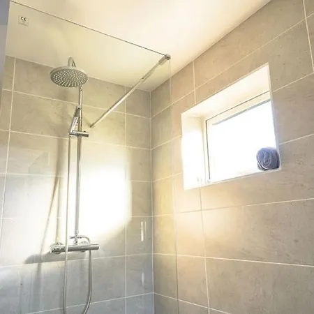 No 1 Kinvara House * Килларни